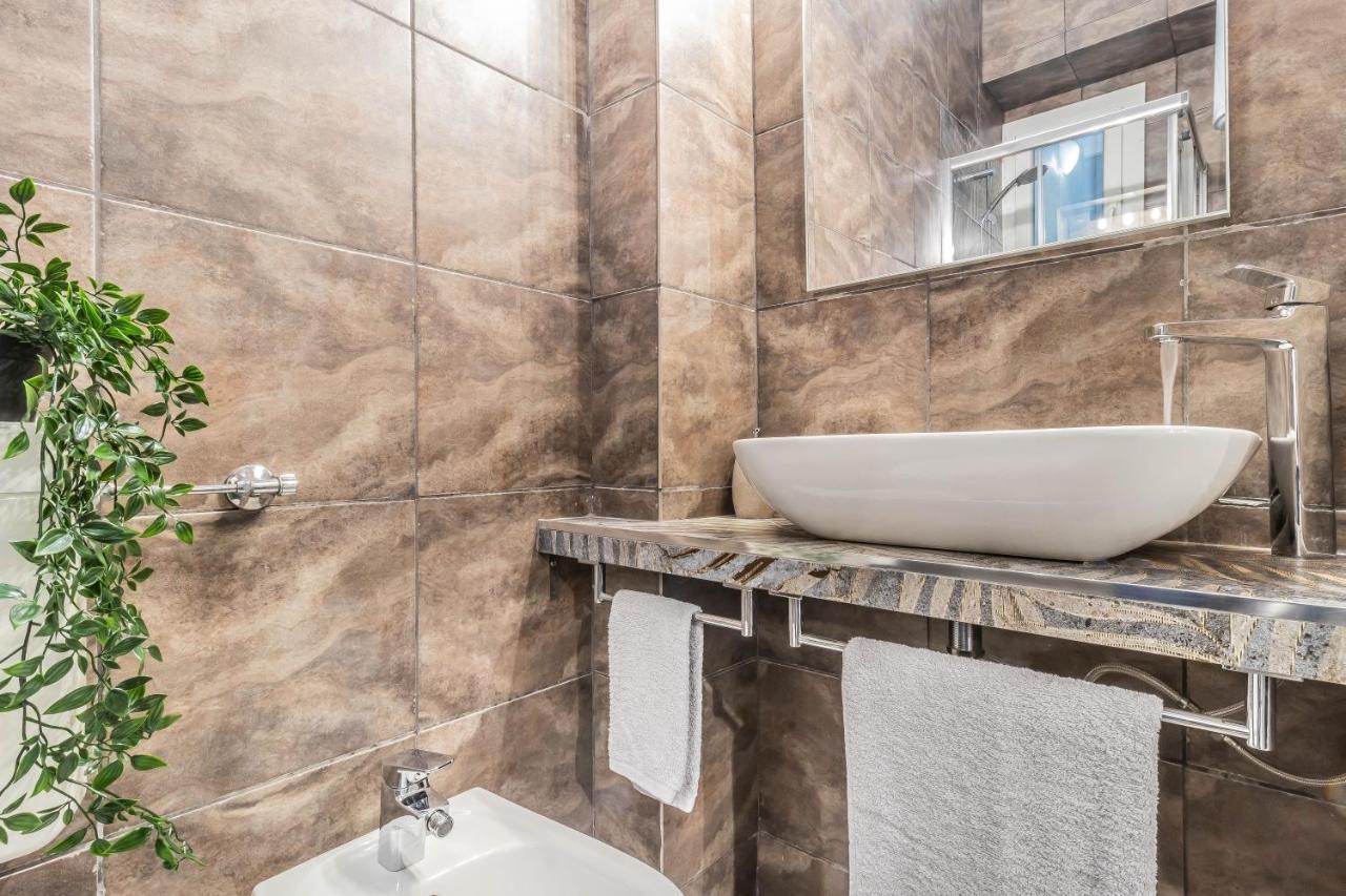 "Suite Porta Venezia Duomo" Metro - Wi-Fi - Netflix Milão Exterior foto
